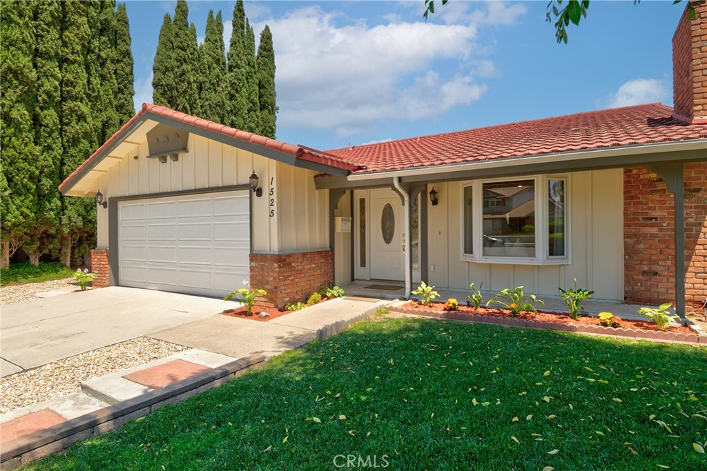 1525 E Baldwin Avenue