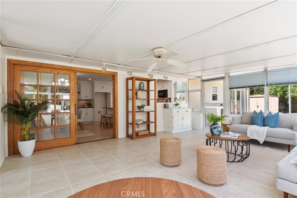 1525 E Baldwin Avenue