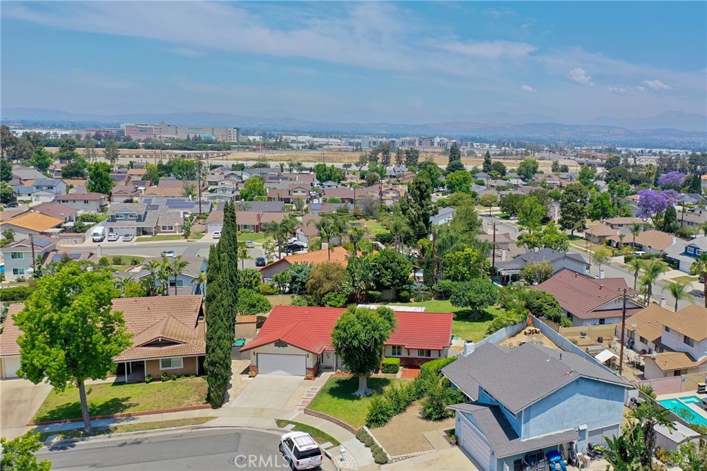 1525 E Baldwin Avenue