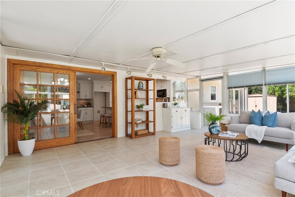 1525 E Baldwin Avenue