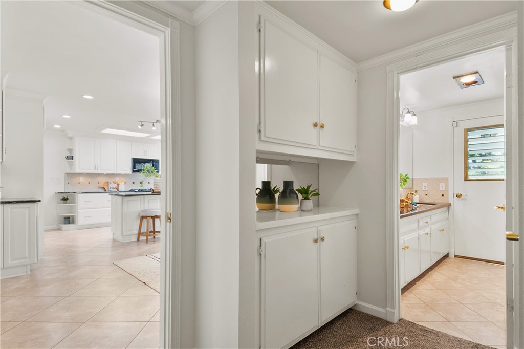 1525 E Baldwin Avenue