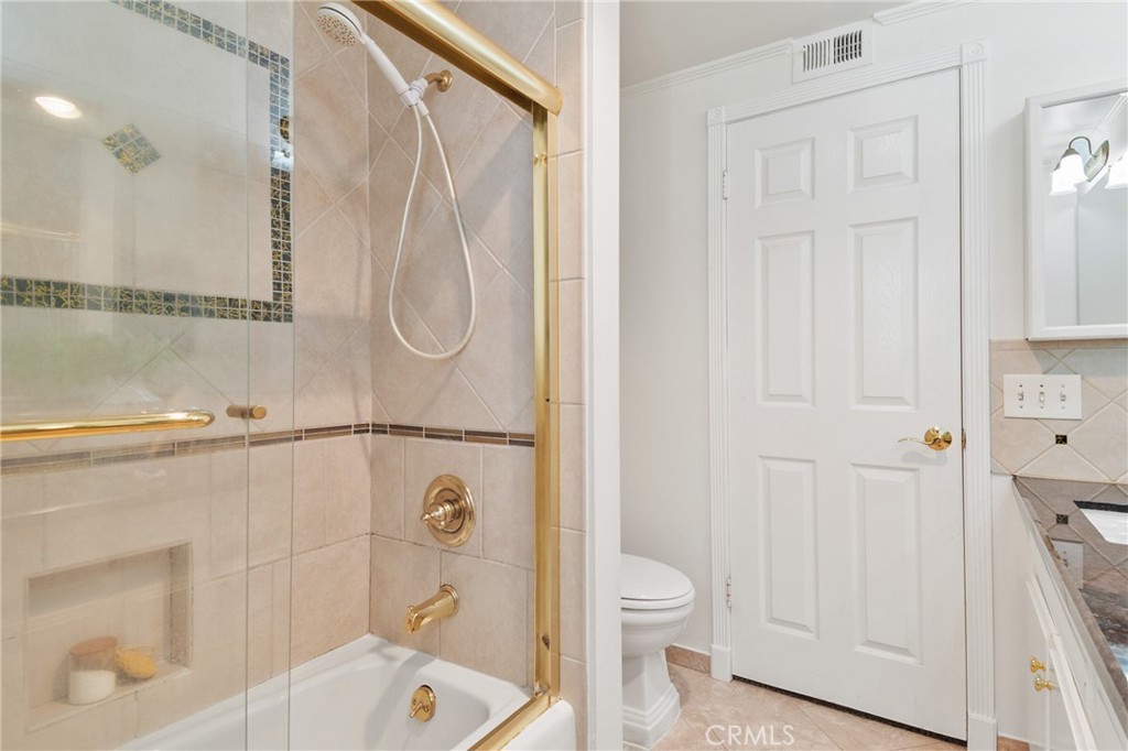 1525 E Baldwin Avenue