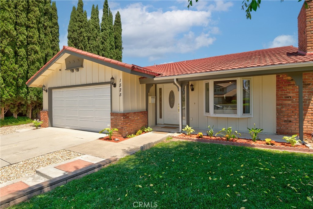 1525 E Baldwin Avenue