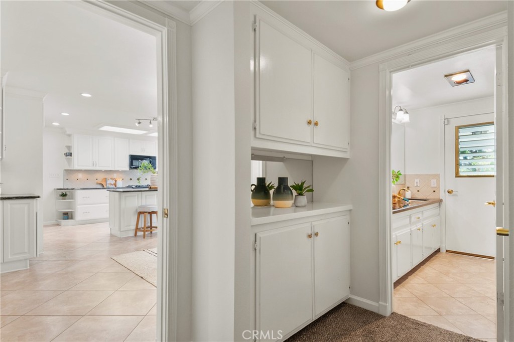 1525 E Baldwin Avenue