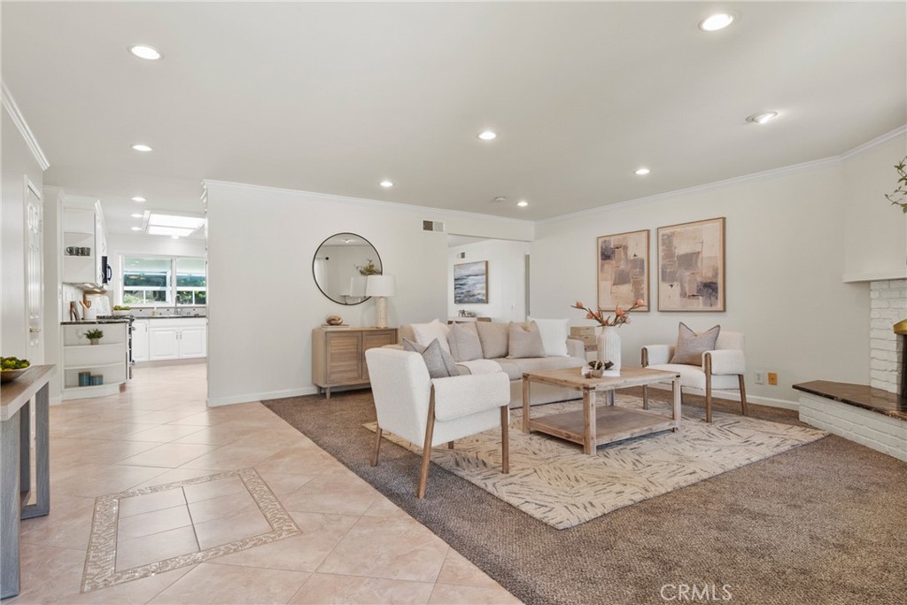 1525 E Baldwin Avenue