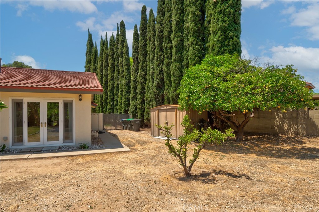 1525 E Baldwin Avenue