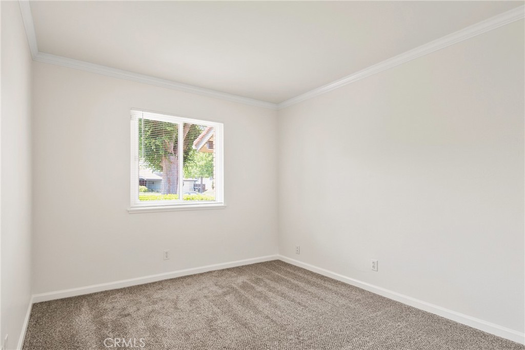 1525 E Baldwin Avenue