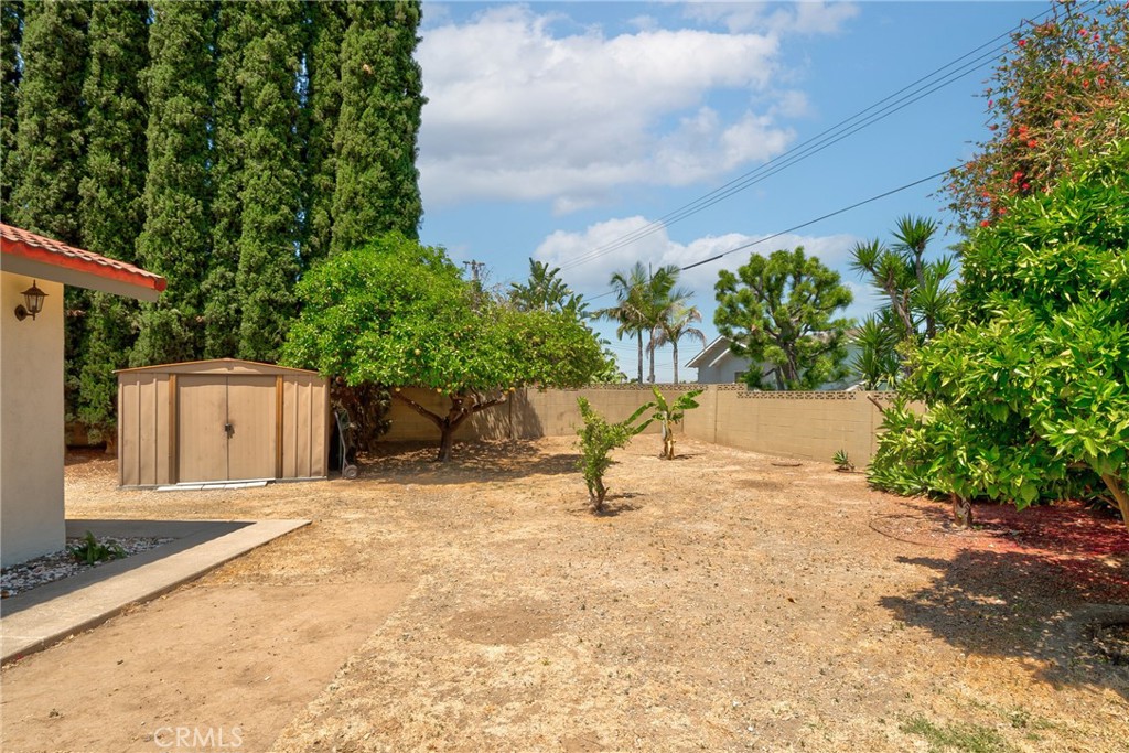 1525 E Baldwin Avenue