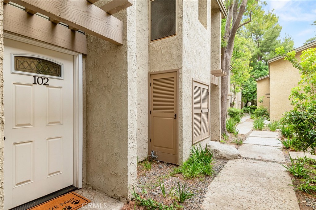 4900 E Chapman Avenue 102