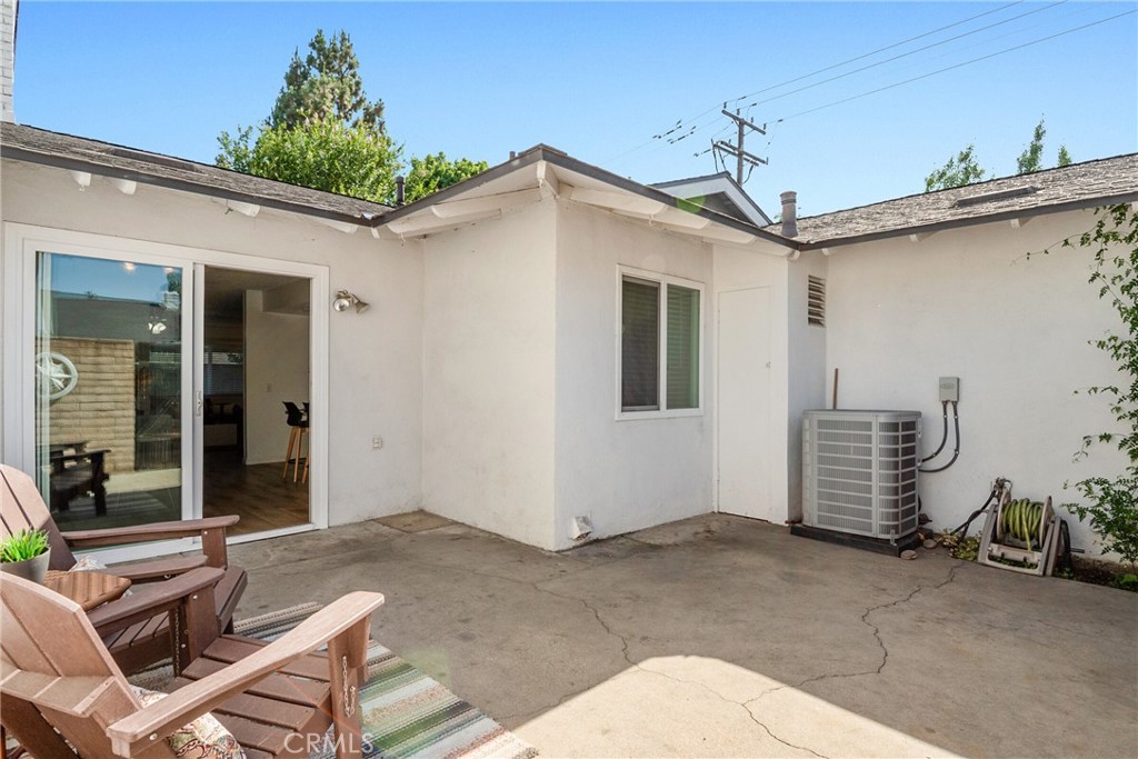 1260 N Placentia Avenue