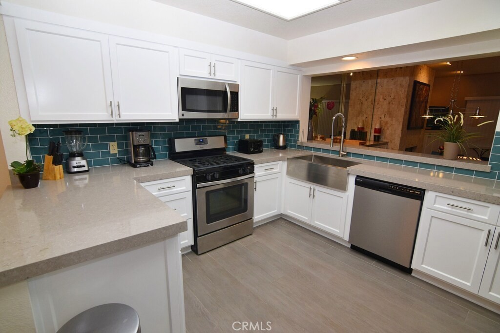 144 Desert Falls Circle