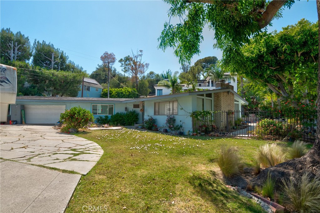12751 Bonita Heights