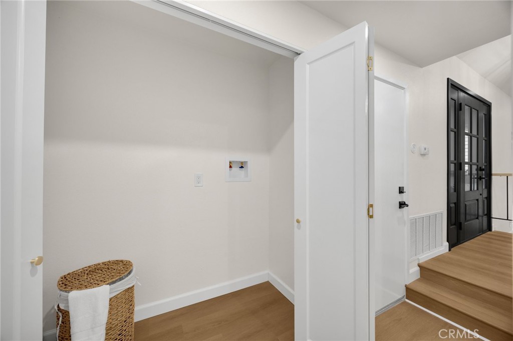 846 Mooncrest
