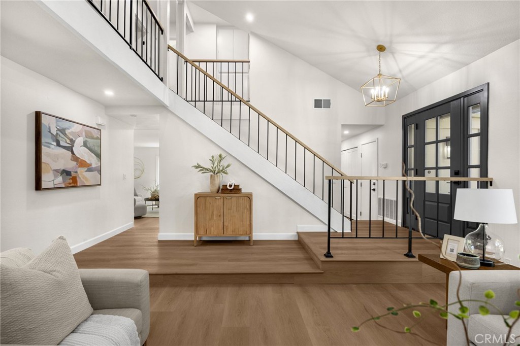 846 Mooncrest