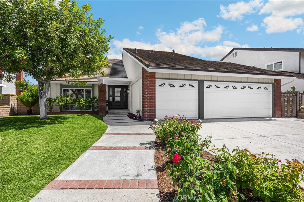 846 Mooncrest