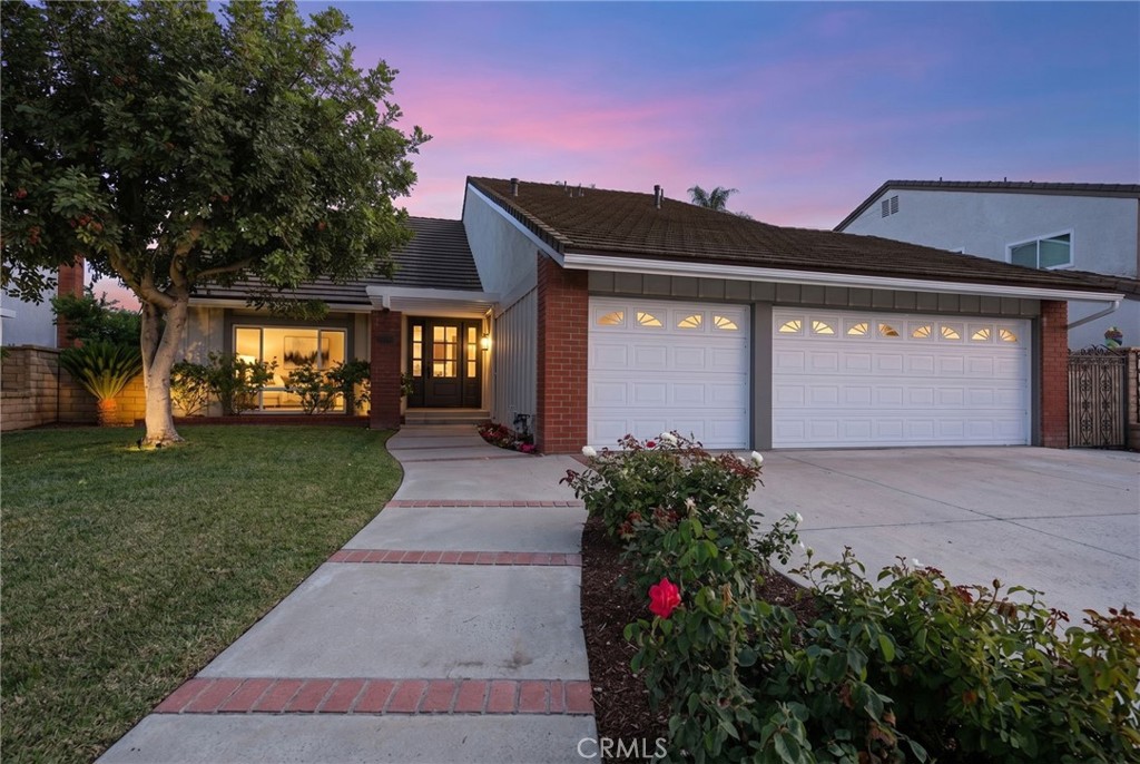 846 Mooncrest