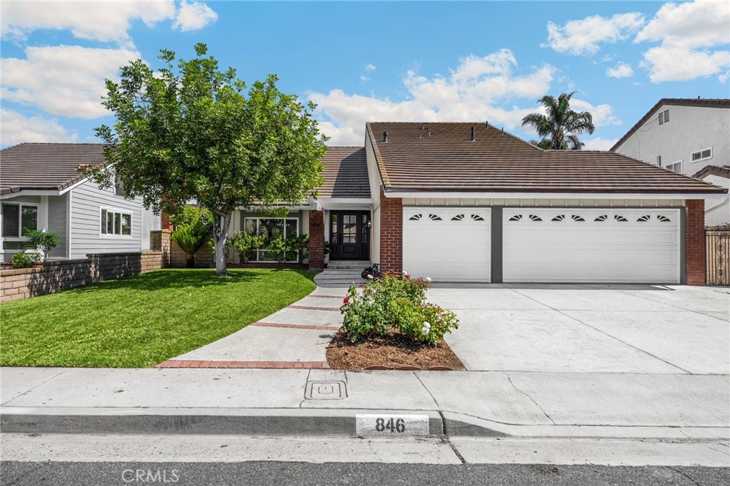 846 Mooncrest