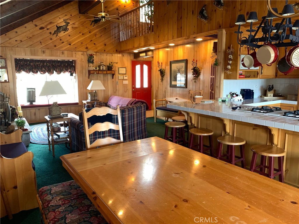 1136 Mount Verde