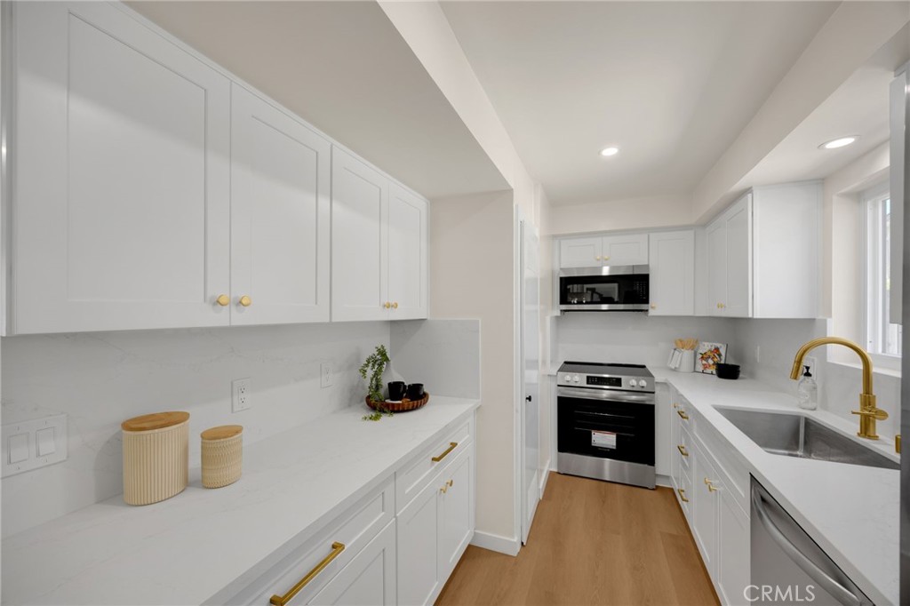 9579 Adams