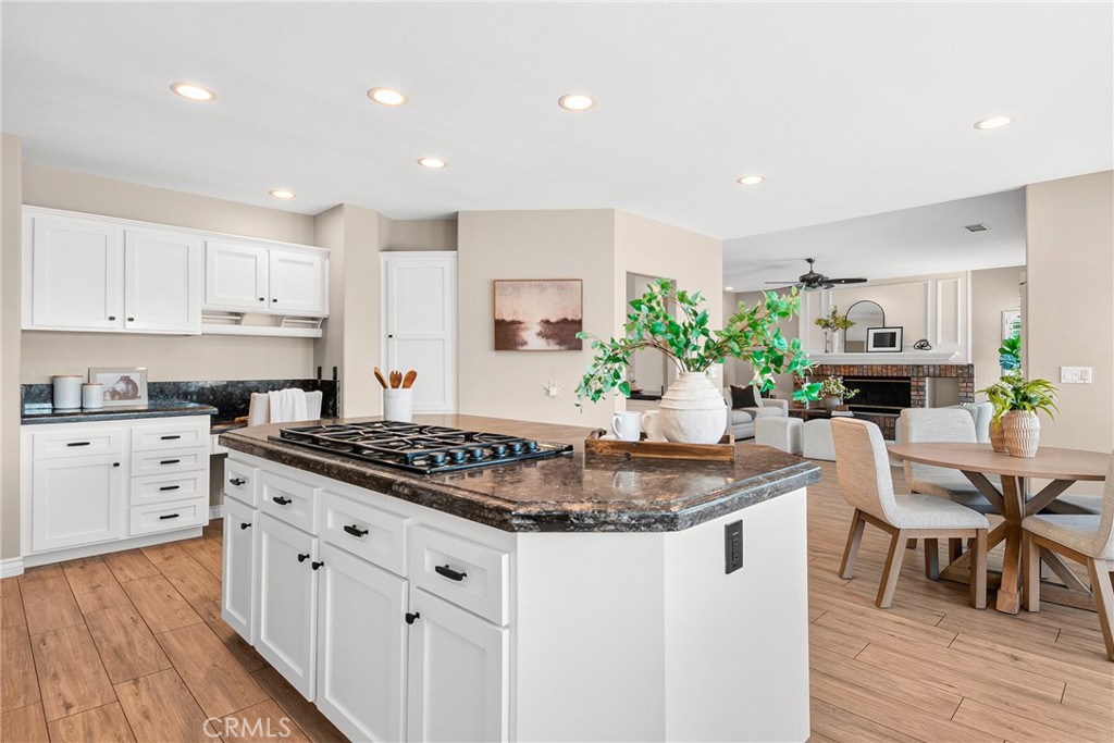 22594 Hidden Hills