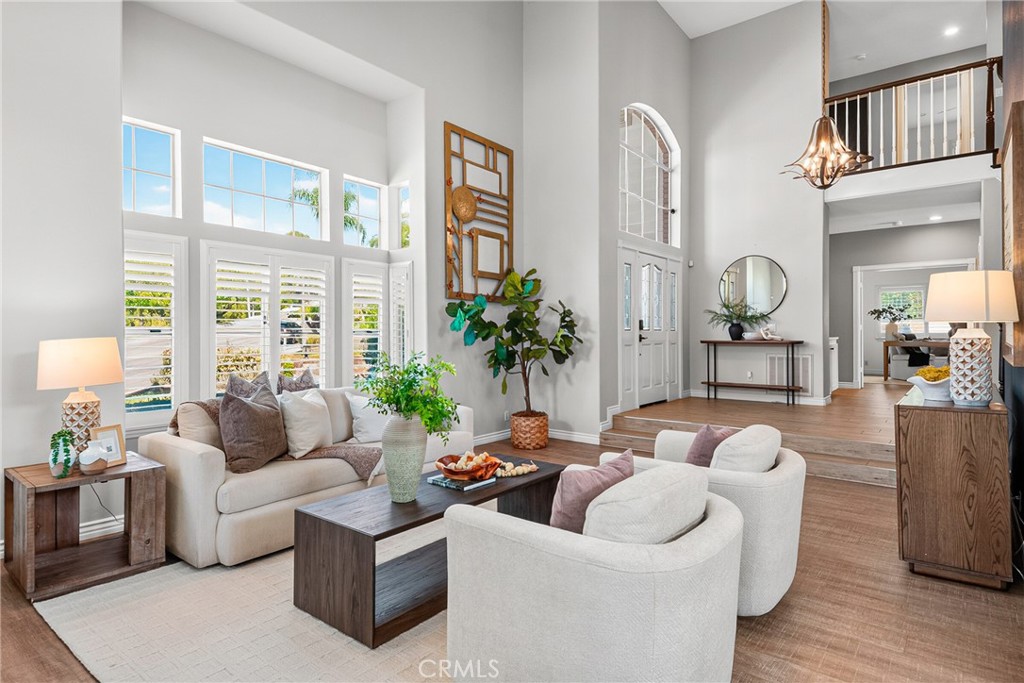 22594 Hidden Hills