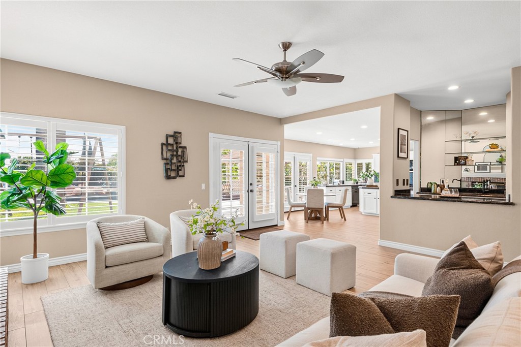 22594 Hidden Hills