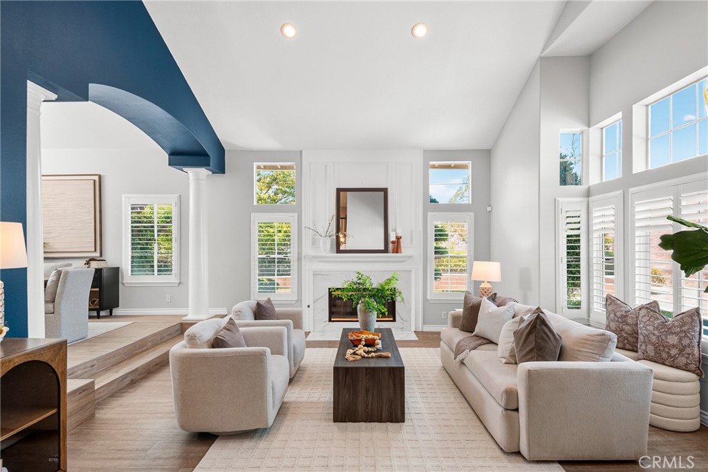 22594 Hidden Hills