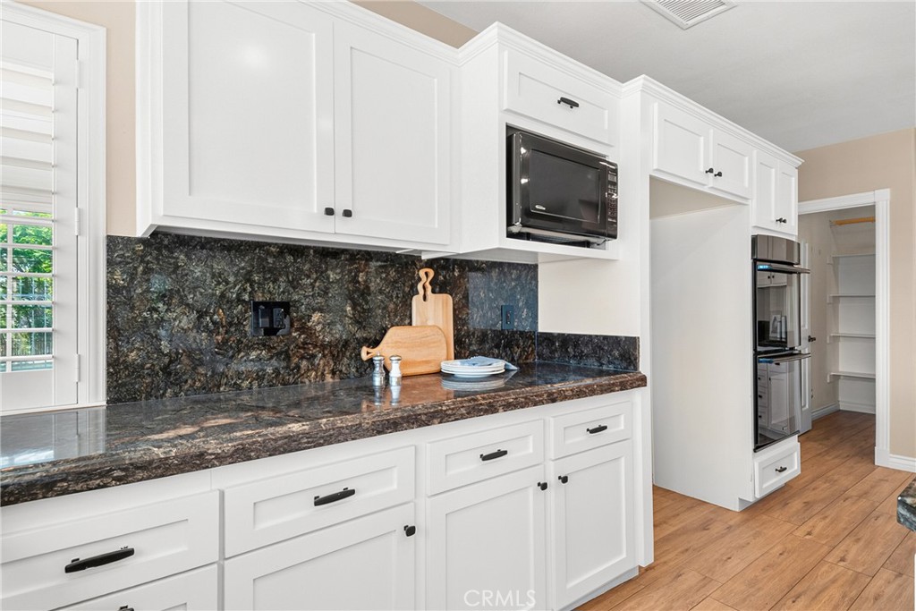 22594 Hidden Hills