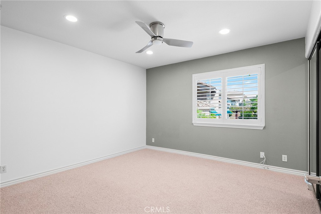 22594 Hidden Hills