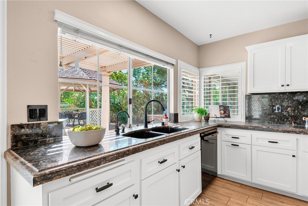 22594 Hidden Hills