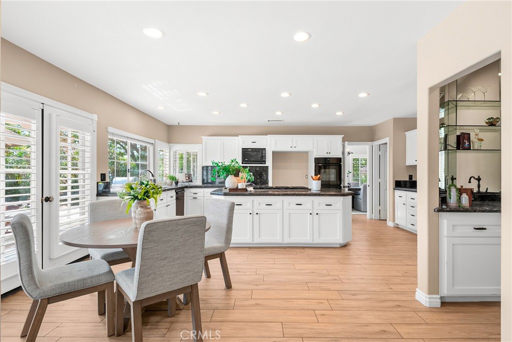 22594 Hidden Hills