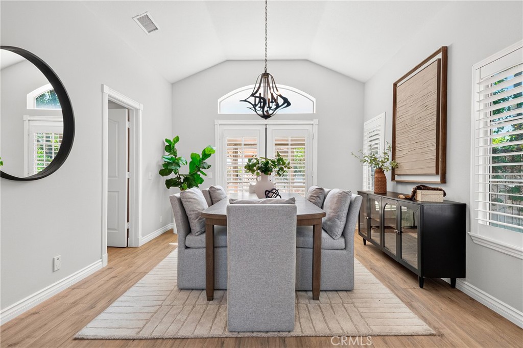 22594 Hidden Hills