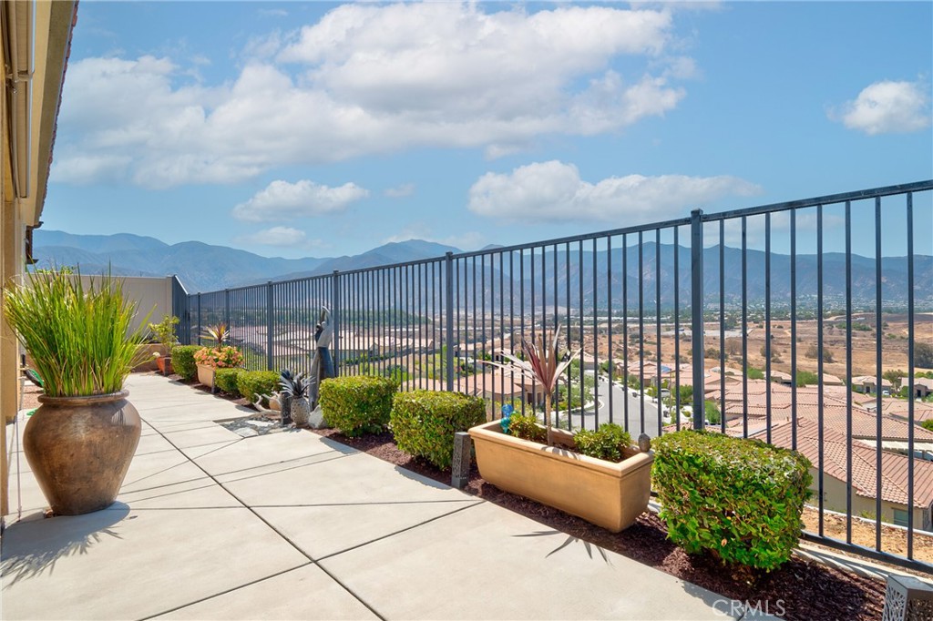 24325 Overlook