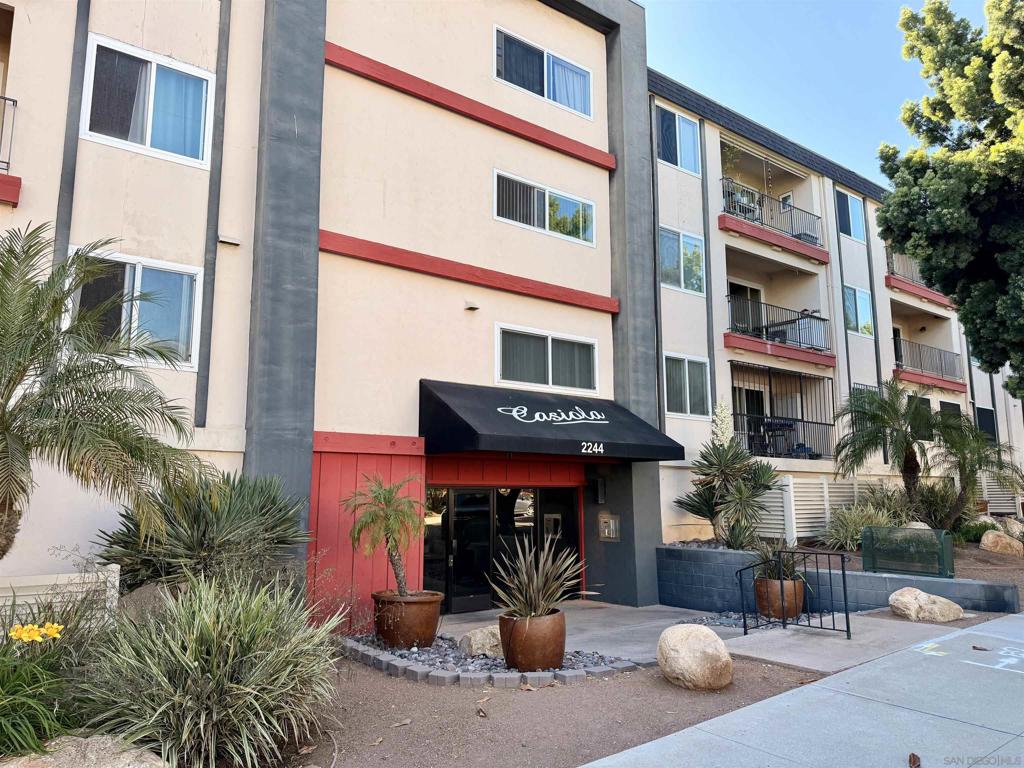 2244 2nd Ave 37