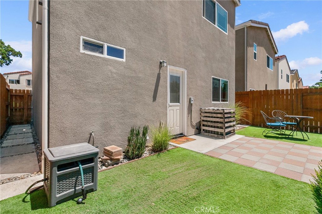 363 Calle De Pueblo