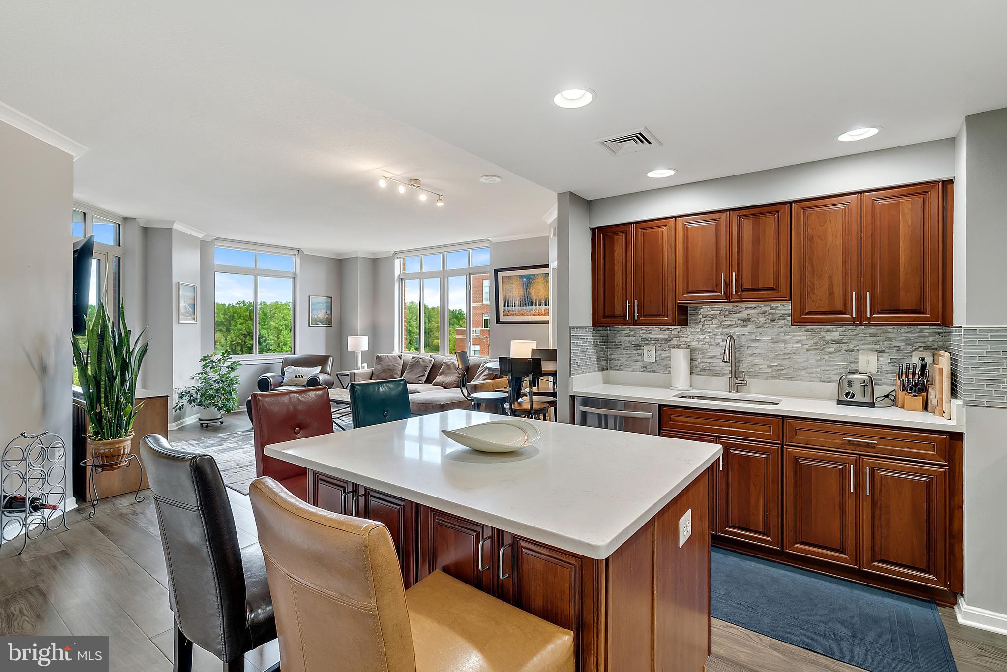 4490 MARKET COMMONS DRIVE 701