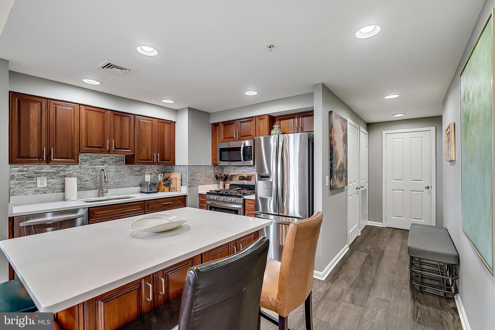 4490 MARKET COMMONS DRIVE 701