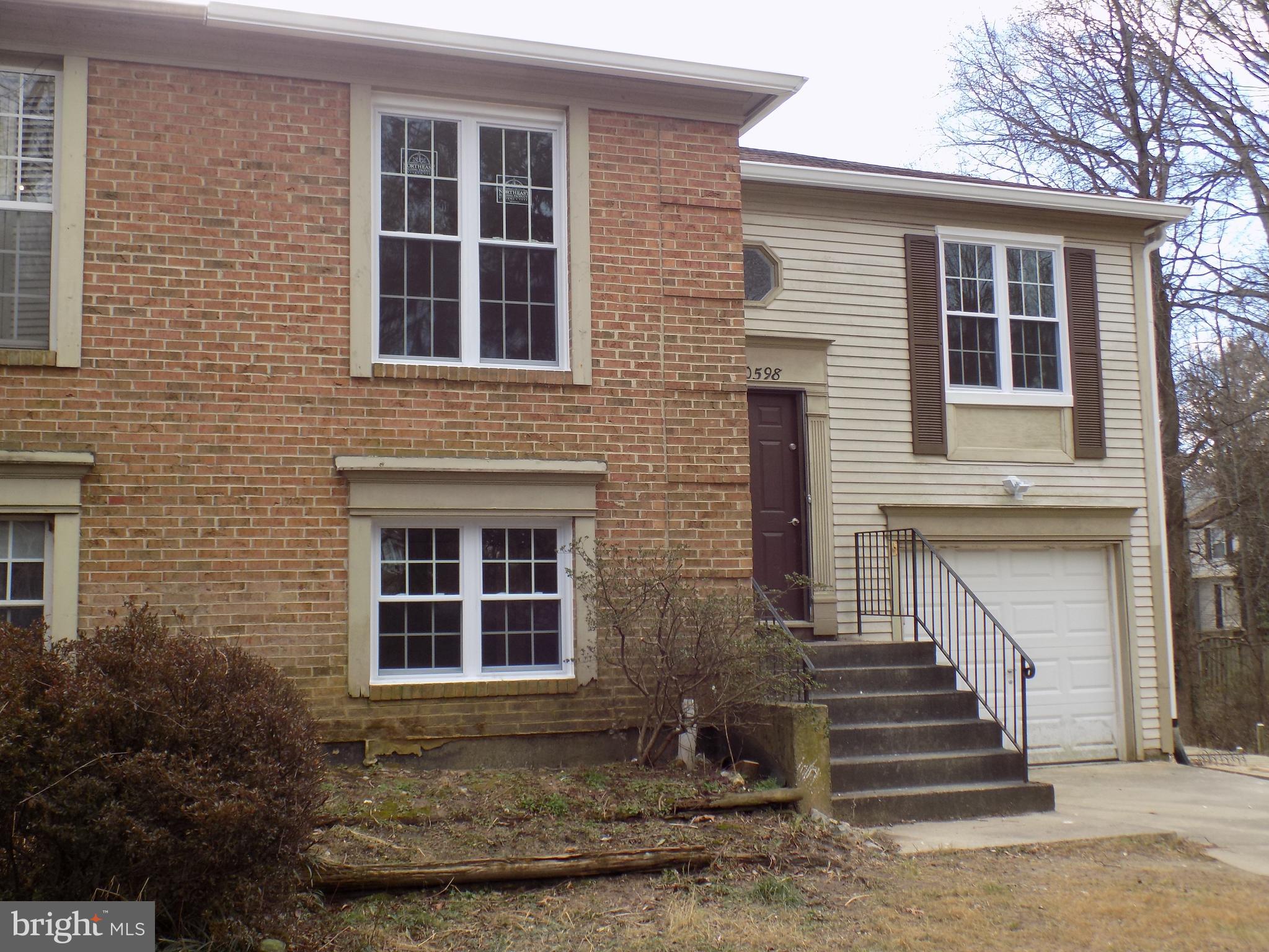 10598 REEDS LANDING CIRCLE