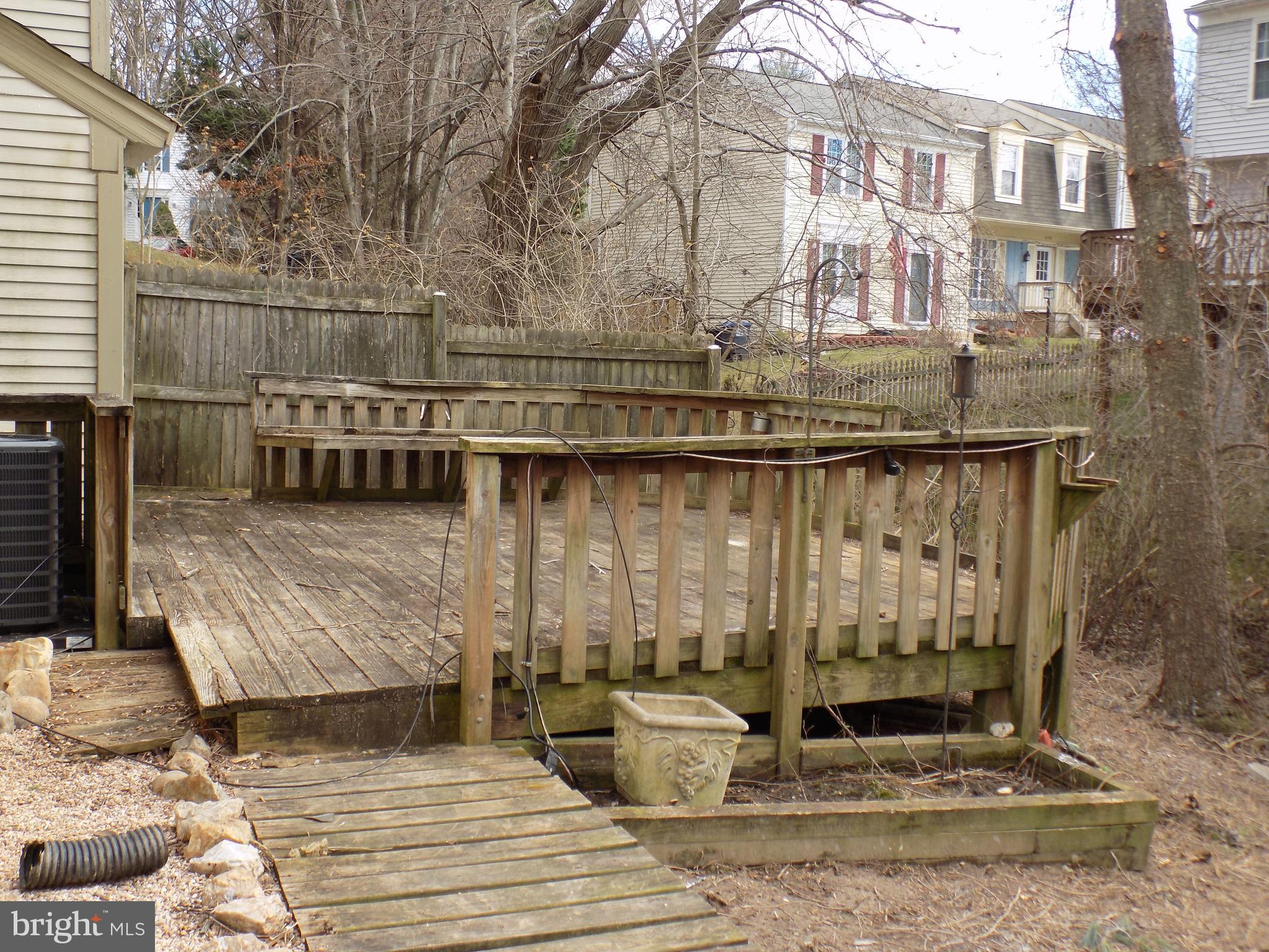 10598 REEDS LANDING CIRCLE