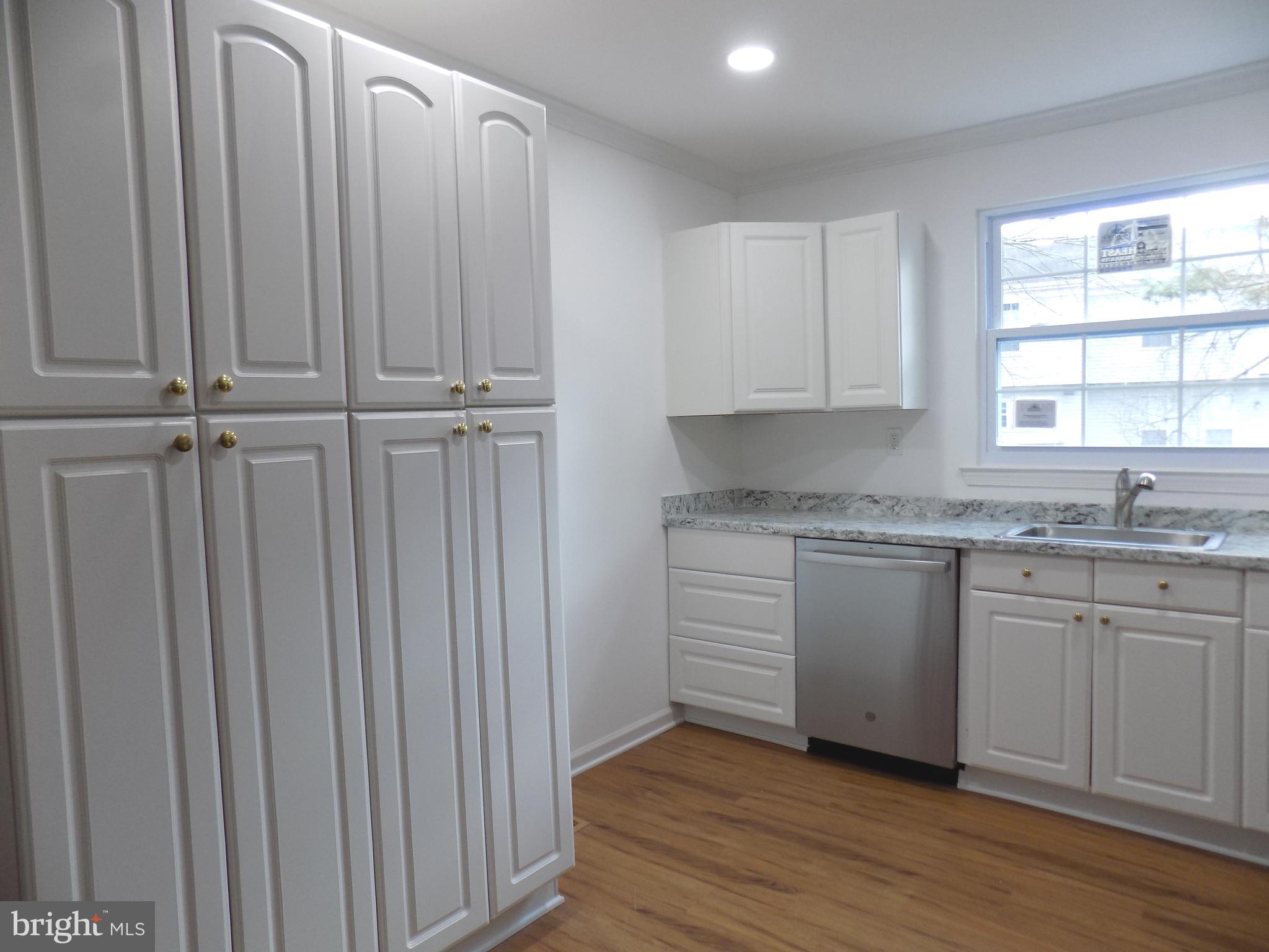 10598 REEDS LANDING CIRCLE