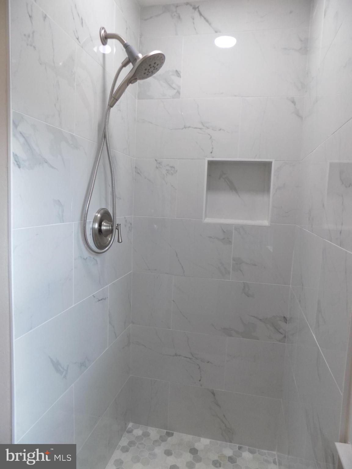 10598 REEDS LANDING CIRCLE