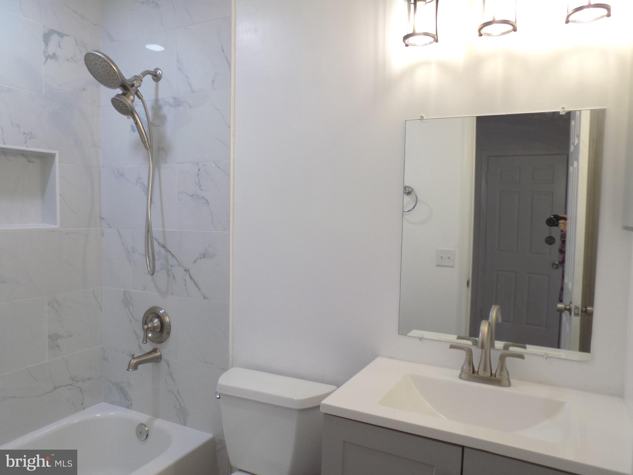 10598 REEDS LANDING CIRCLE