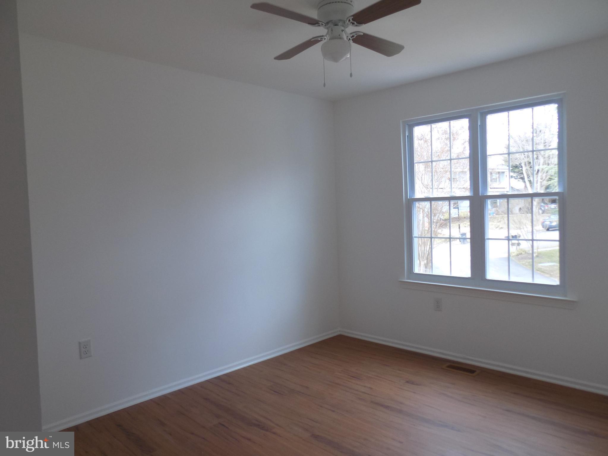 10598 REEDS LANDING CIRCLE