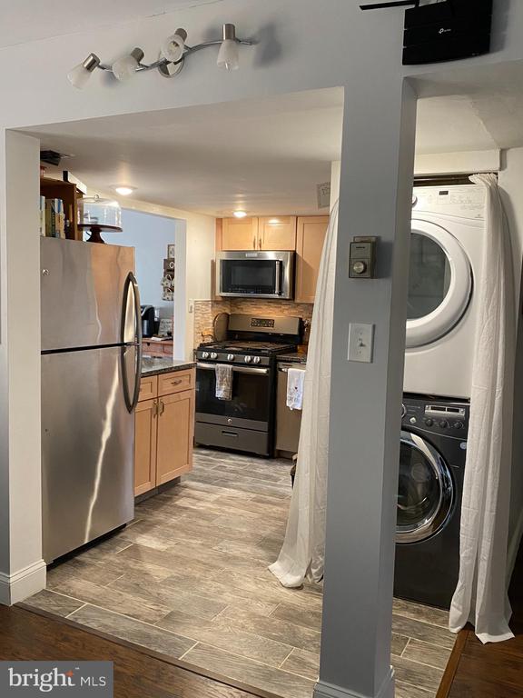 1405 NORTHGATE SQUARE 21C