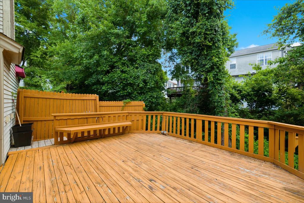 10598 REEDS LANDING CIRCLE