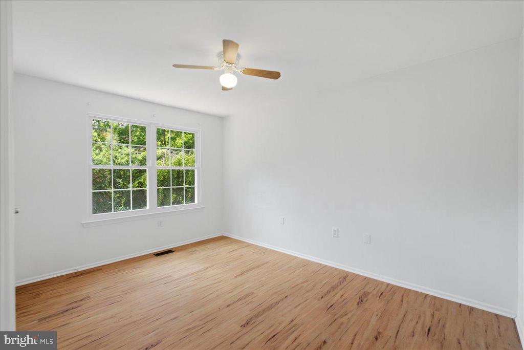 10598 REEDS LANDING CIRCLE