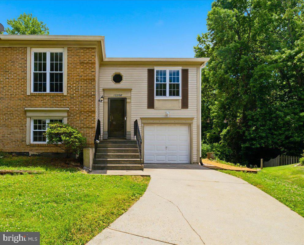 10598 REEDS LANDING CIRCLE