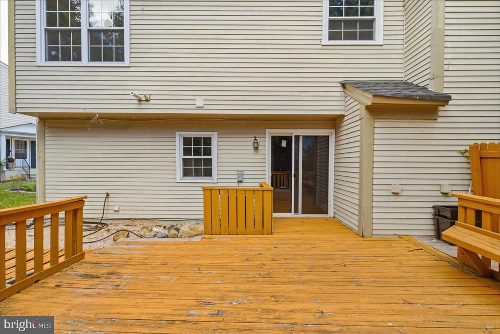 10598 REEDS LANDING CIRCLE