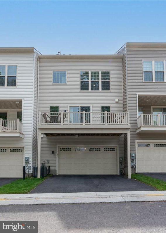 1602 FIELD SPARROW TERRACE NE