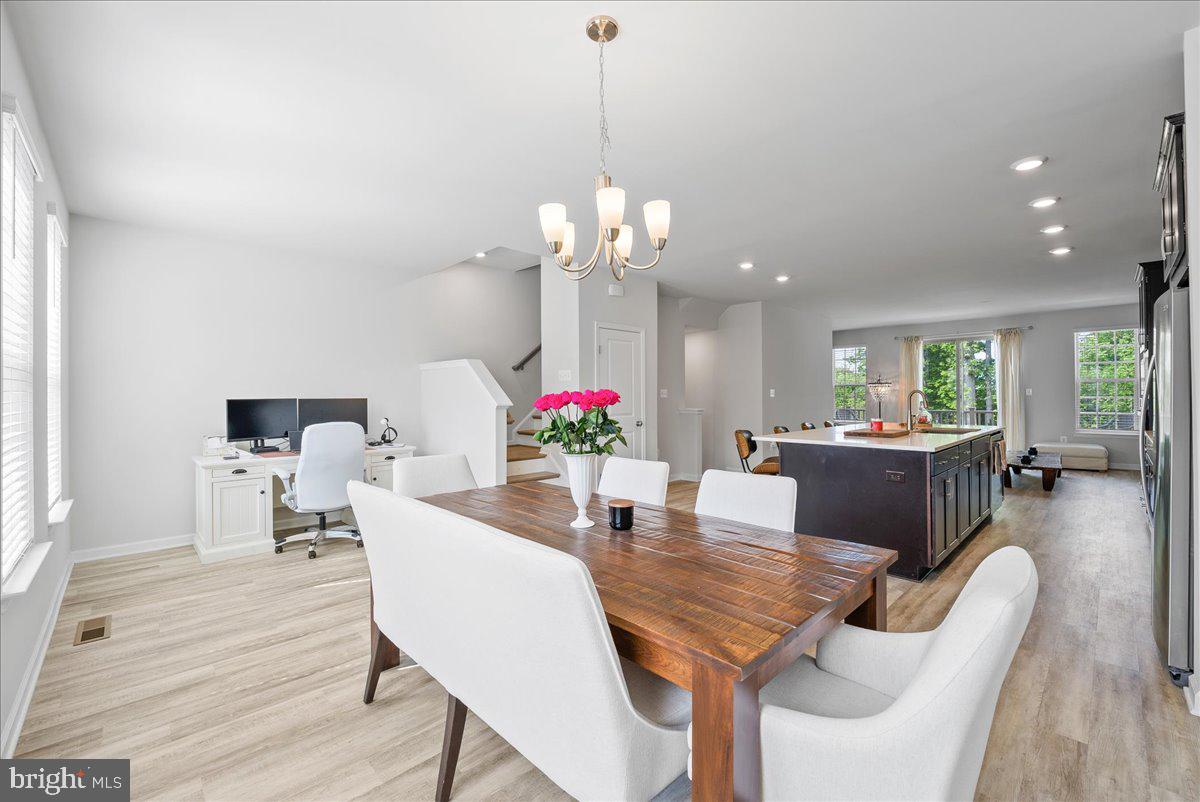 1602 FIELD SPARROW TERRACE NE